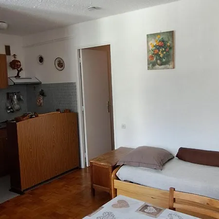 Апартаменты Cosy A Pra-loup Proche Commerces Et Pistes - Fr-1-165a-168